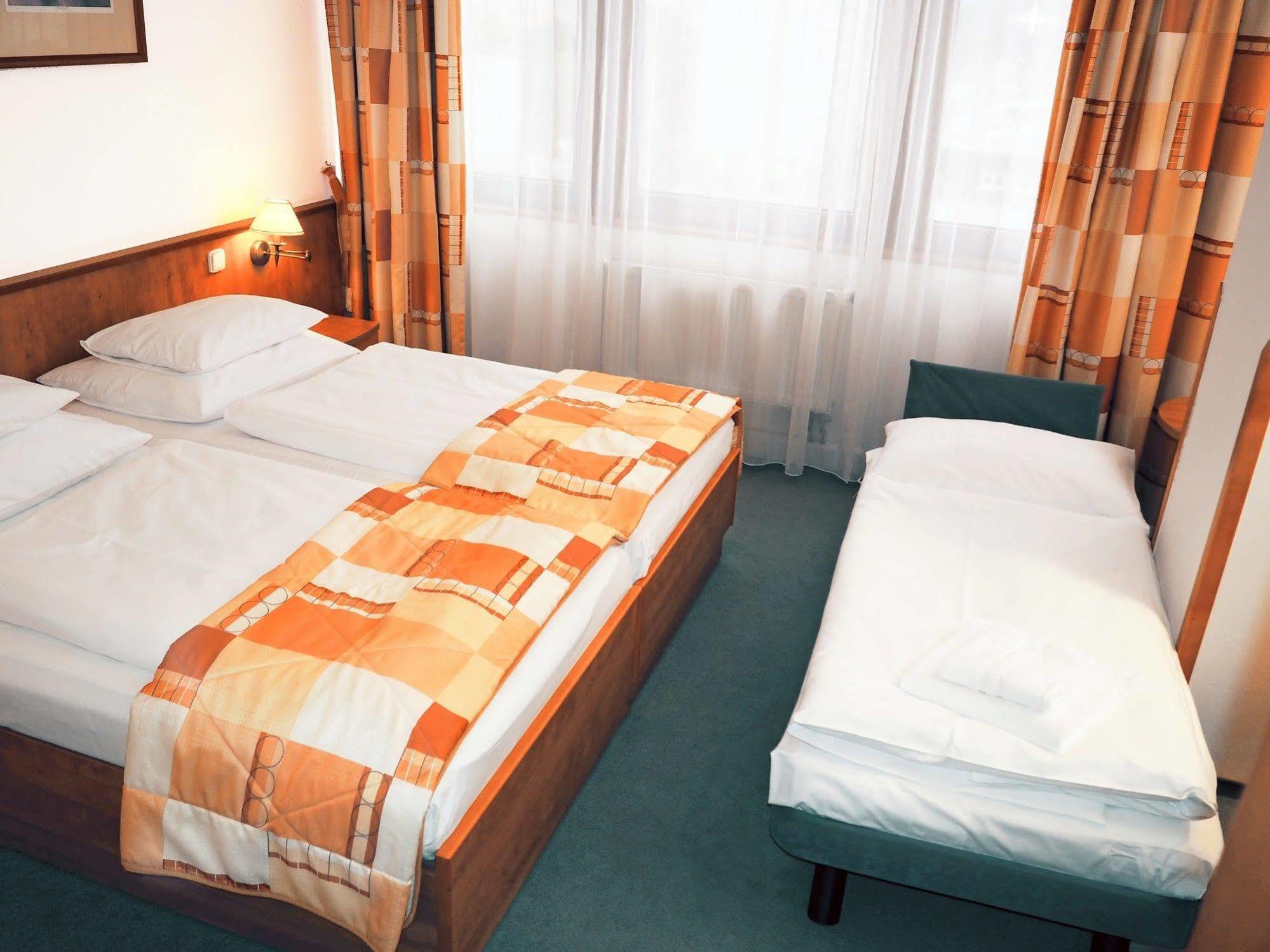 Hotel Vladimir Ústí nad Labem Esterno foto